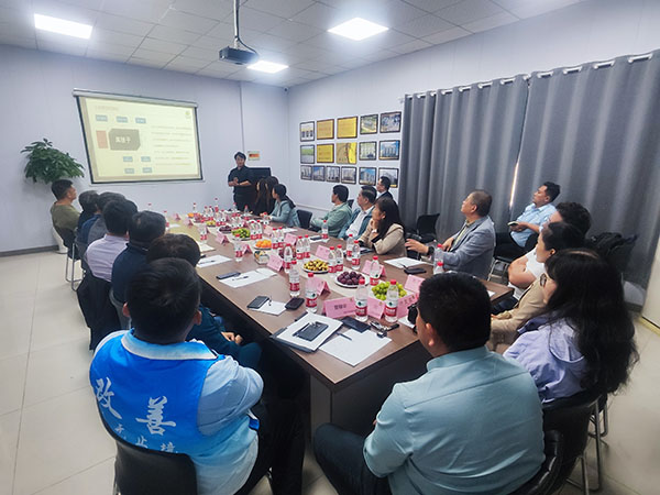 泰安市企聯、市網商會的企業家來廠參觀